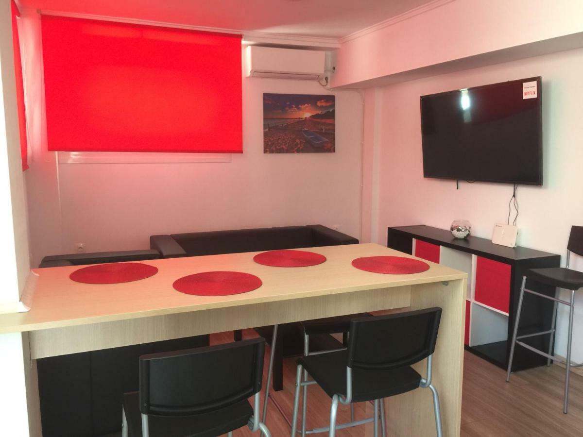 Loutraki Hostel Ngoại thất bức ảnh