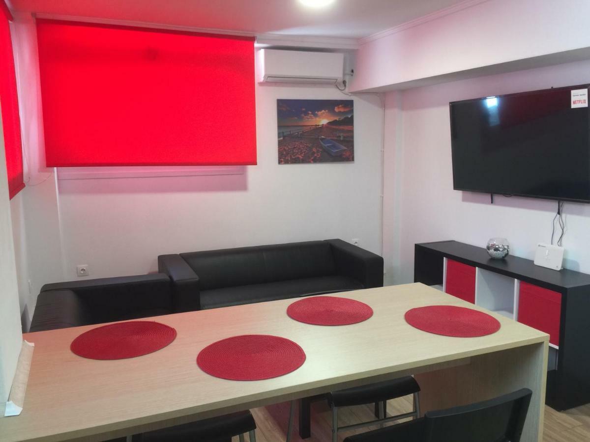 Loutraki Hostel Ngoại thất bức ảnh