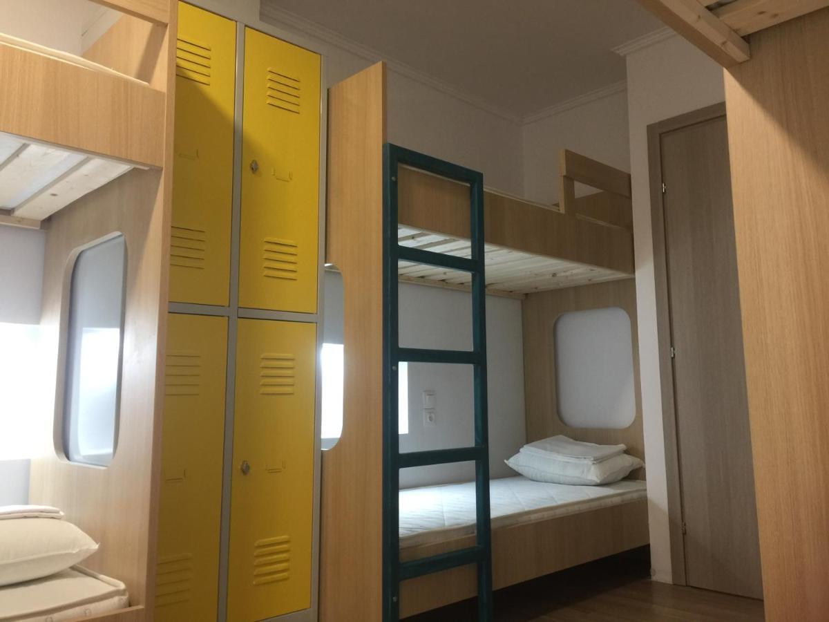 Loutraki Hostel Ngoại thất bức ảnh